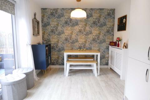 5 Bell Garth, Market Weighton, York, YO43 3GQ