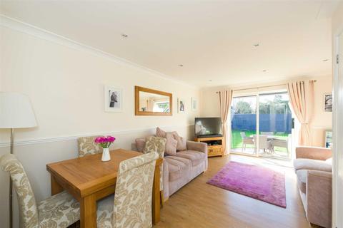 6 Pemberley Close, West Ewell, Epsom, KT19 9LW