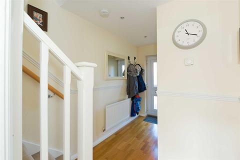 6 Pemberley Close, West Ewell, Epsom, KT19 9LW