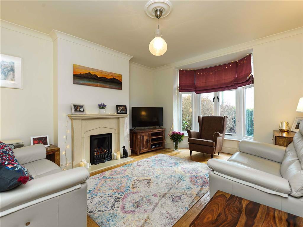 Elson Road, Ellesmere, SY12 6 bed semidetached house £395,000