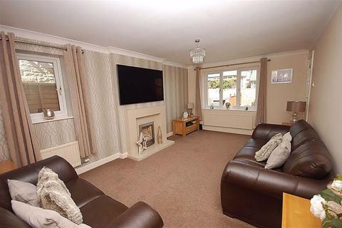 18 Bent Lea, Huddersfield, HD2 1QW