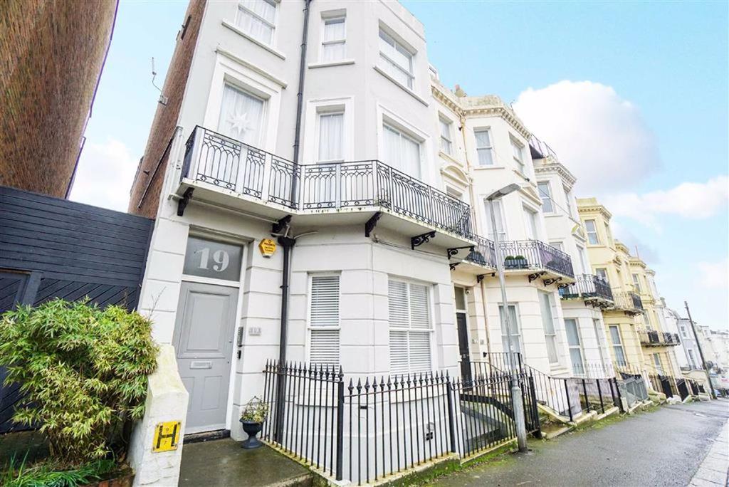 St Margarets Road, St. Leonardsonsea, East Sussex 1 bed flat £179,950