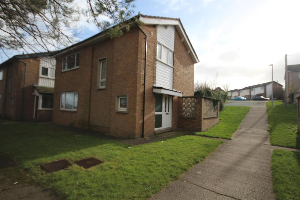 Abergele Road, Old Colwyn 3 bed detached house £139,950