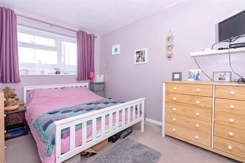16 Coleridge Close, Goring By Sea, Worthing, BN12 6LD