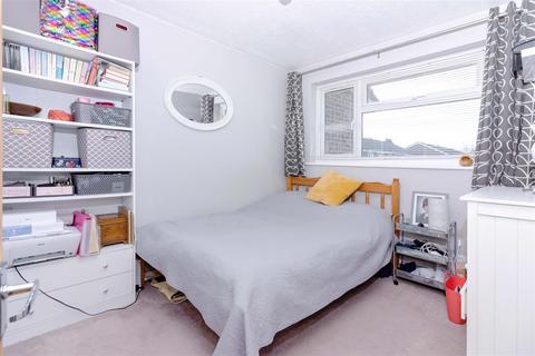 16 Coleridge Close, Goring By Sea, Worthing, BN12 6LD
