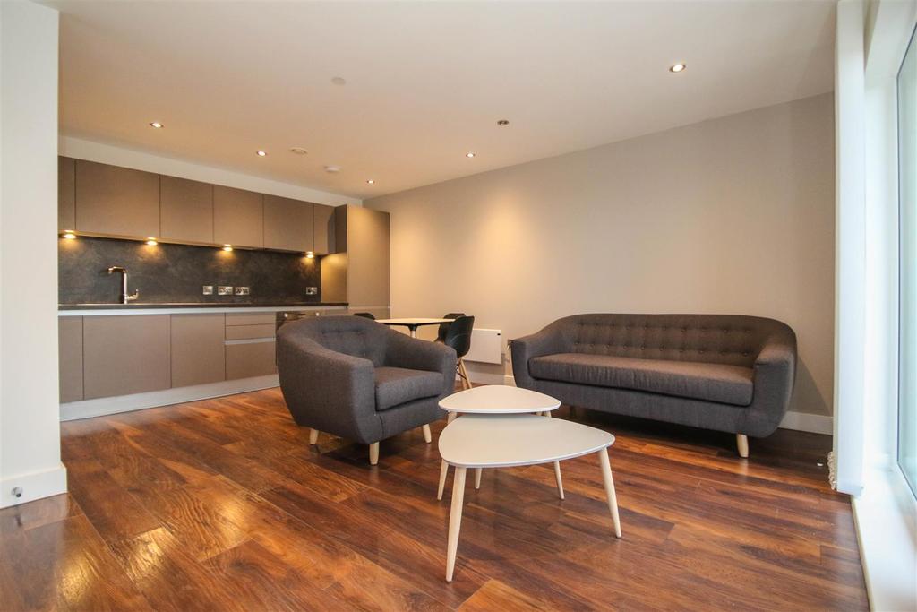 Rivergate House, Wilburn Basin, Salford 1 bed apartment £900 pcm (£