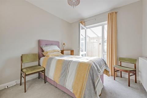 2 Appleton Road, Benfleet, SS7 5DB