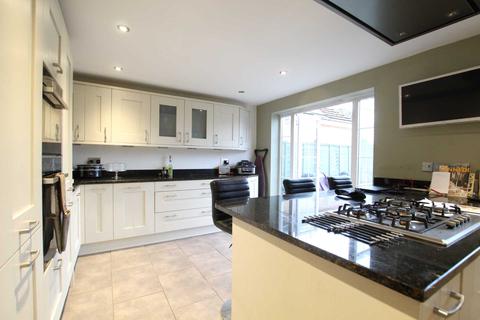 32 Tymawr, Caversham, Reading, RG4 7XR