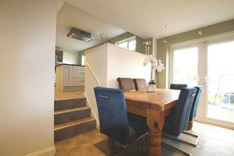 32 Tymawr, Caversham, Reading, RG4 7XR