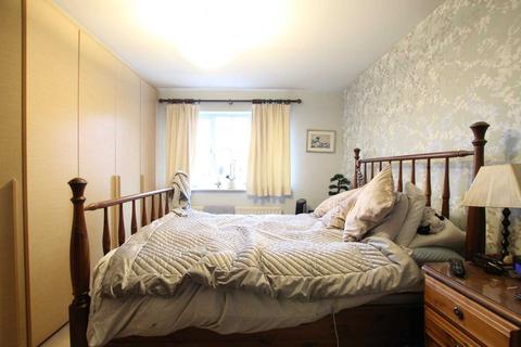 32 Tymawr, Caversham, Reading, RG4 7XR