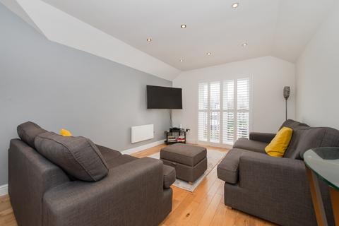 20, Roundhay Court Sutherland Avenue, Leeds, LS8 1BL