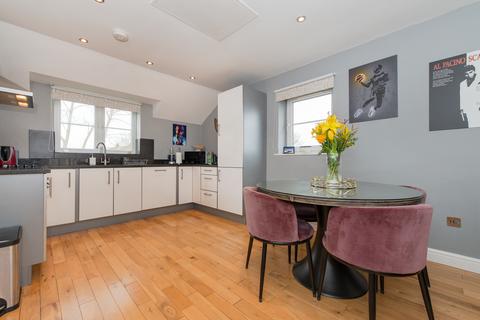 20, Roundhay Court Sutherland Avenue, Leeds, LS8 1BL