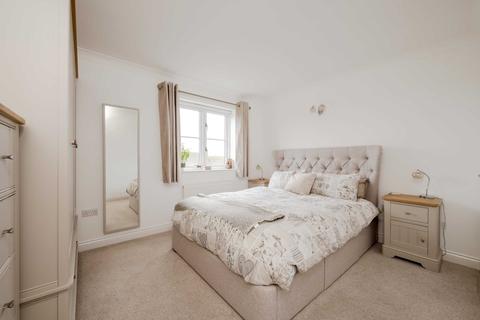 16 Cross Leys, Chipping Norton, OX7 5HG