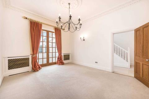 104 Alleyn Road, London, SE21 8AH