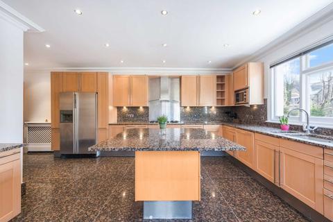 104 Alleyn Road, London, SE21 8AH