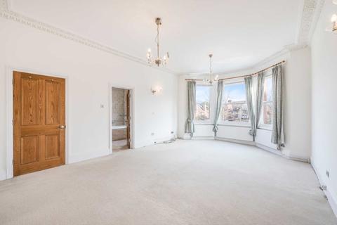 104 Alleyn Road, London, SE21 8AH