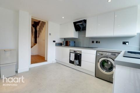 133 Marks Road, Romford, RM7 7AF