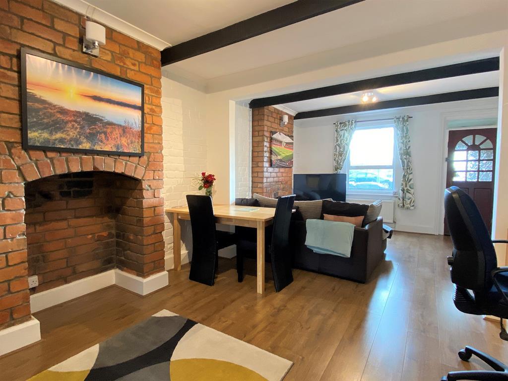 Sitting/Dining Room