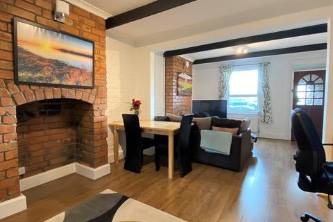 38 Avenue Terrace, Stonehouse, GL10 3RE