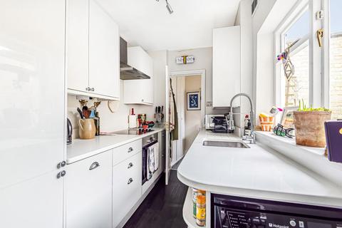 39 Moffat Road, London, SW17 7EZ
