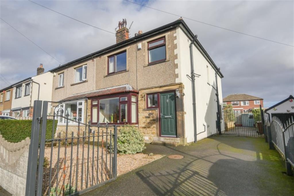 Moorfield Gardens, Pudsey, LS28 3 bed semidetached house £295,000
