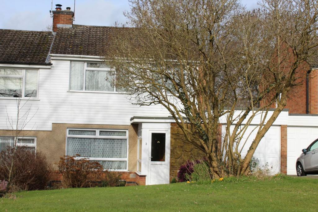 Norton Road, Daventry... 3 bed semidetached house £220,000