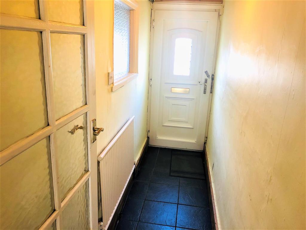 Globe Row, Llanelli 2 bed terraced house £95,000