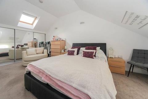 18 Abacot Grove, Houghton Regis, Dunstable, LU5 6GE