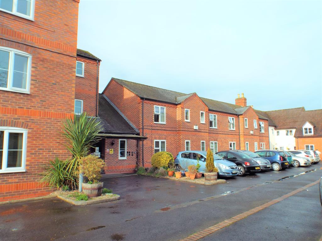 Ganderton Court, Pershore WR10 2 bed retirement property £125,000