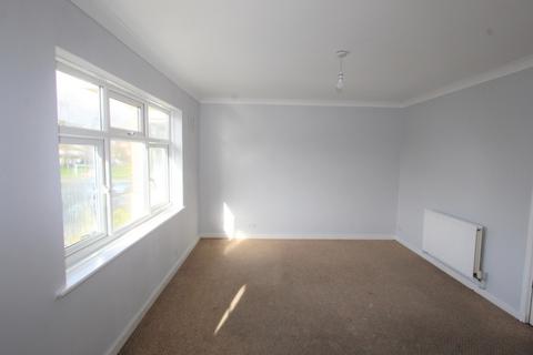 3 Lincoln Close, London, SE25 5ET