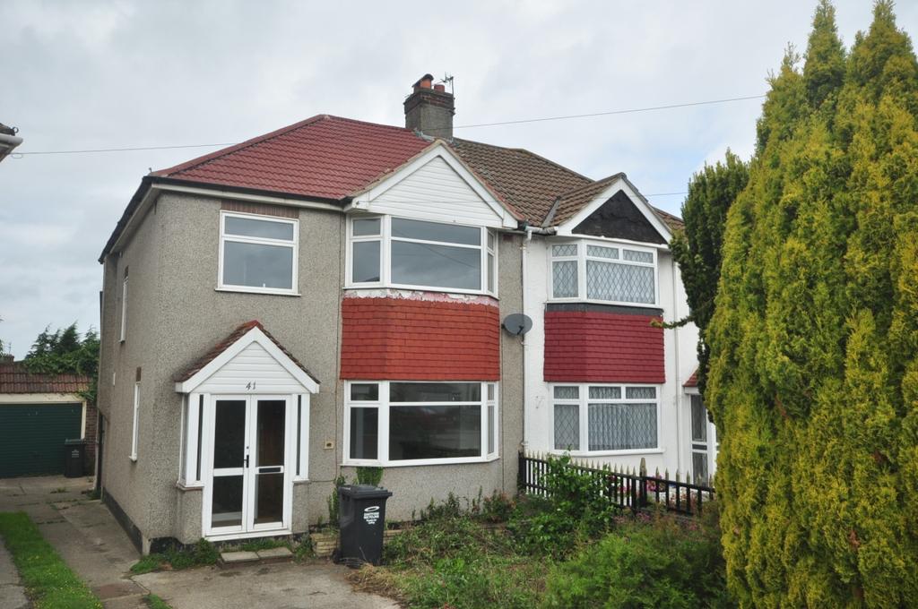Clarendon Gardens Dartford DA2 3 bed semidetached house £1,400 pcm