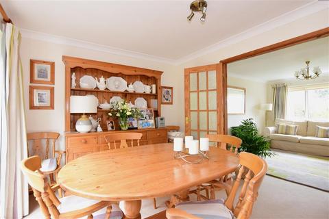 107a Downs Road, Istead Rise, Gravesend, DA13 9HD