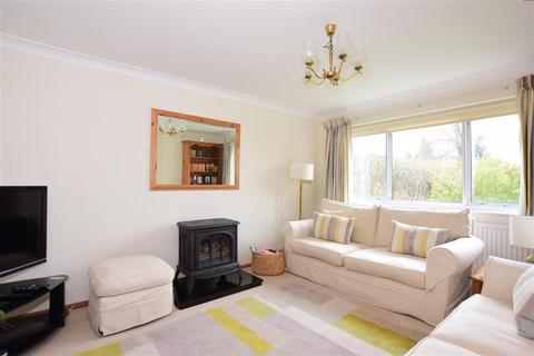 107a Downs Road, Istead Rise, Gravesend, DA13 9HD