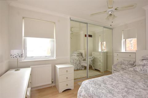 107a Downs Road, Istead Rise, Gravesend, DA13 9HD