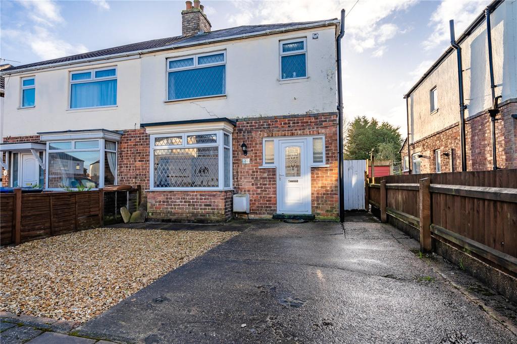 Claremont Road, Grimsby, DN32 3 bed semidetached house £600 pcm (£