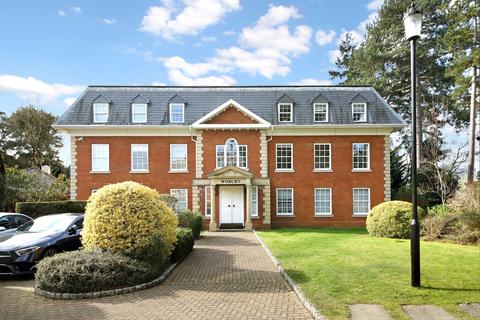 4 bedroom penthouse for sale, Whinshill Court, Sunningdale