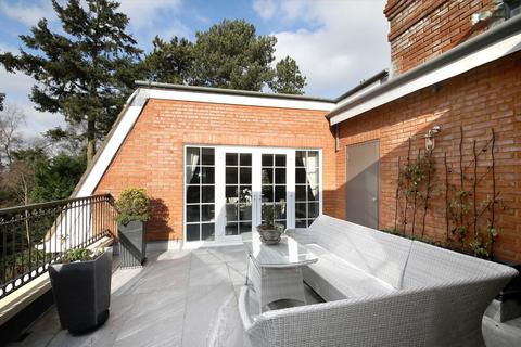 4 bedroom penthouse for sale, Whinshill Court, Sunningdale