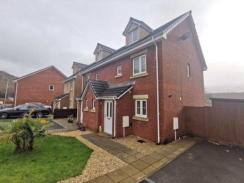 Maes Yr Ysgol, Pontardawe, Neath and... 3 bed semidetached house £187,000