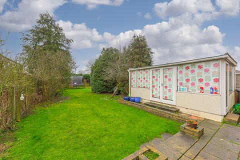 28 Petters Road, Ashtead, KT21 1NE