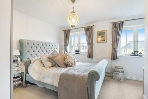 19 Ravens Dene, Chislehurst, BR7 5FL