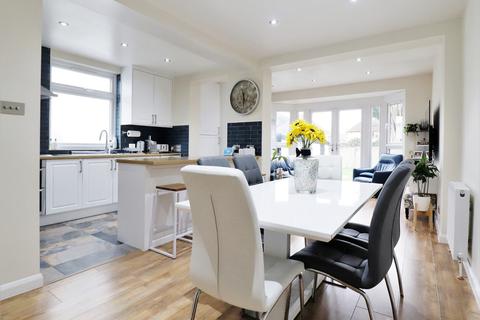 37 Elmstead Avenue, Chislehurst, BR7 6EF
