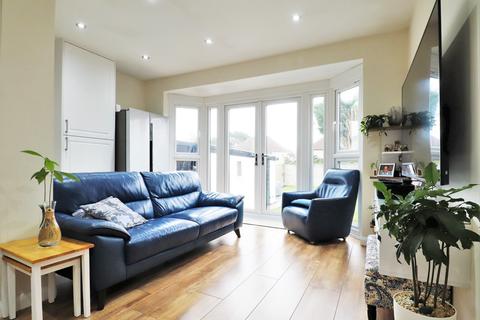 37 Elmstead Avenue, Chislehurst, BR7 6EF