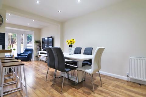 37 Elmstead Avenue, Chislehurst, BR7 6EF