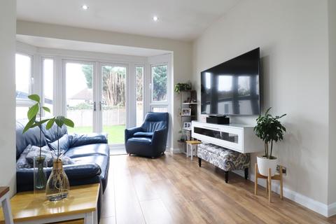 37 Elmstead Avenue, Chislehurst, BR7 6EF