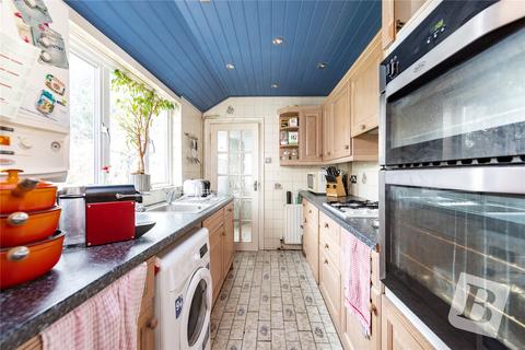 4 bedroom semi-detached house for sale, Springhead Road, Northfleet, Gravesend, DA11
