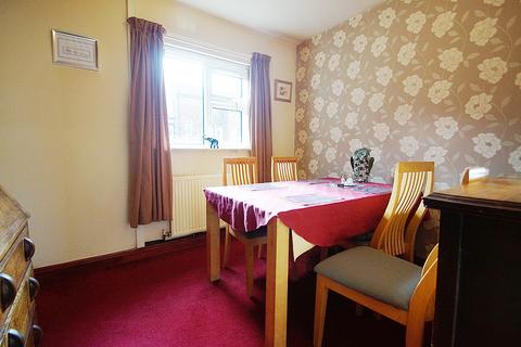 9 Warlow Crest, Greenfield, Oldham, OL3 7HD