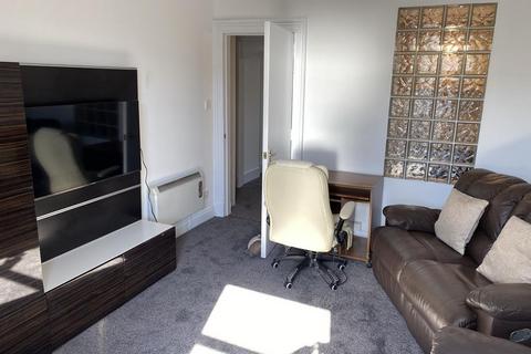 20 St Peters Street, Top Left, Aberdeen, AB24 3HU