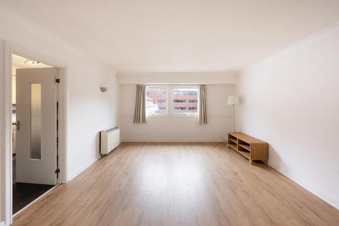 2 bedroom flat to rent, Ferrymans court, Queen Street, BS2