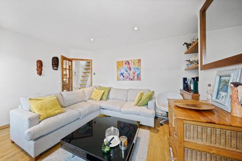 52a Gifford Gardens, London, W7 3AN