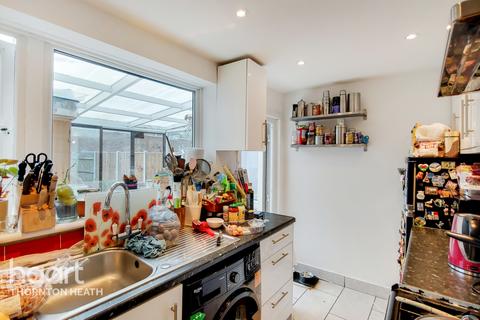 Flat A, 39 Brook Road, Thornton Heath, CR7 7RD